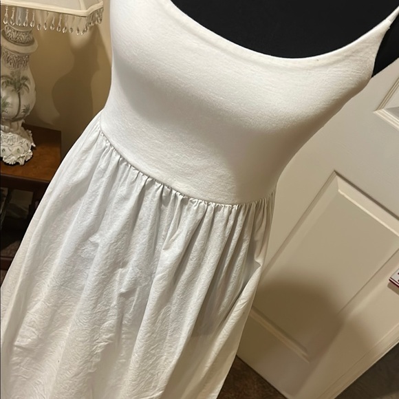 Forever 21 White Midi Dress with Spaghetti Straps. Size Medium. - Picture 3 of 8
